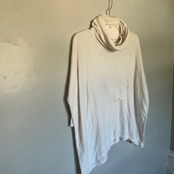 Anthropologie Olivia Rae Women's Oversized Turtle Neck Top Size Large - Picture 7 of 11
